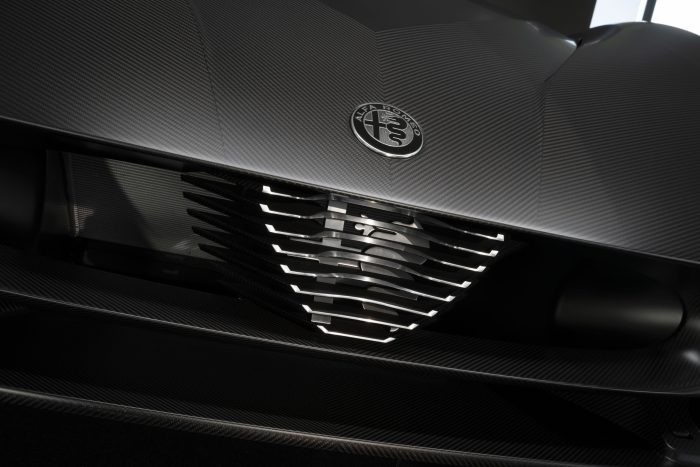 Alfa Romeo 33 Stradale Perla Nera 26 700x467