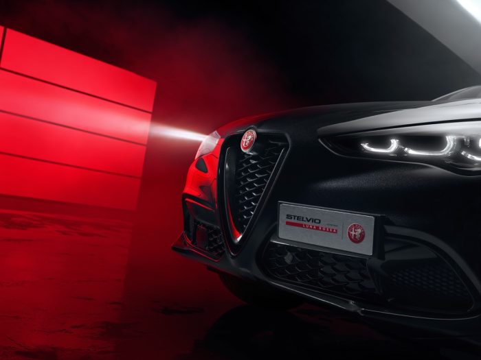 Alfa Romeo Edizione Luna Rossa 55 700x525