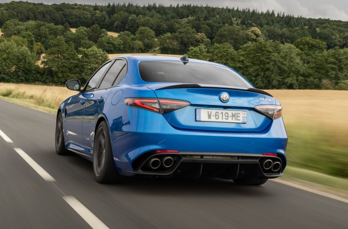 Alfa Romeo Giulia Quadrifoglio guida migliore 9 700x460