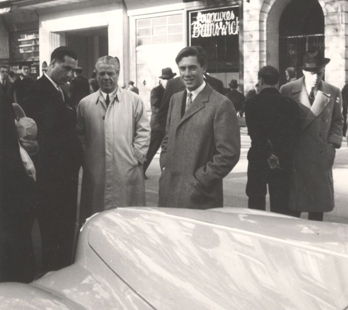 Omaggio a Sergio Pininfarina per i 100 anni dalla nascita con le sue Ferrari leggendarie 3 Antisalone di Parigi 1946 scaled e1788943952251 700x624