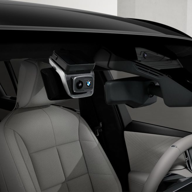 BMW X5, arrivano gli accessori M Performance: dal carbonio al maxi box per i viaggi 4 BMW X5 arrivano gli accessori M Performance 19 656x656