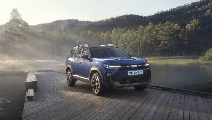 Dacia Bigster Hybrid-G 150 4x4 da 29.900 euro: trazione integrale elettrica, GPL 2 Dacia Bigster hybrid-g 150 4X4 (6)