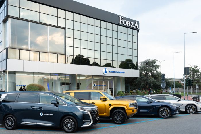 Denza Torino 700x467