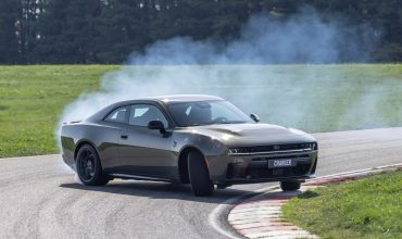 Dodge-Charger-Sixpack--scaled-370x220.jpg