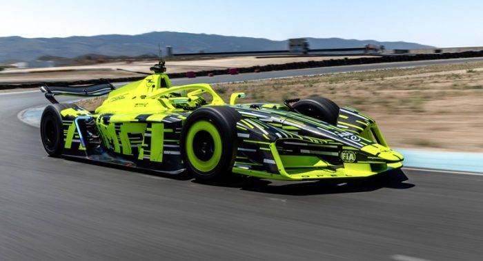 La monoposto Opel GEN 4 che compete in Formula E dimensioni grandi e1787677307422 700x379