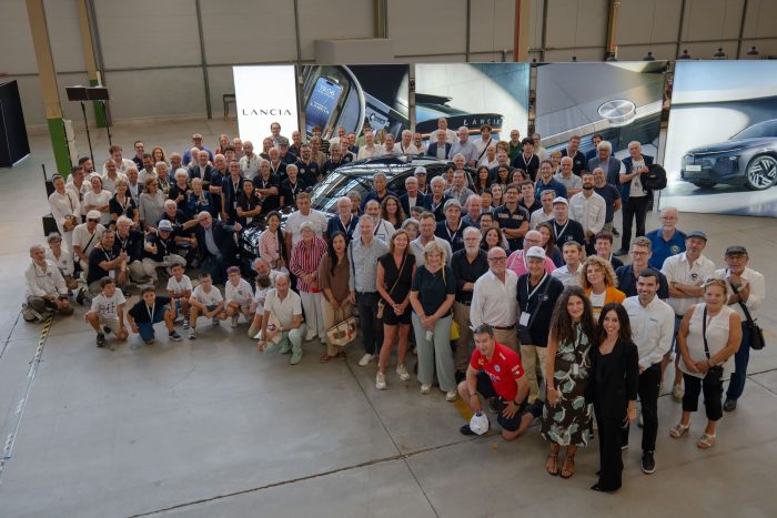 Lancia festeggia 120 anni all'Heritage Hub di Torino 2 Lancia festeggia 120 anni allHeritage Hub di Torino Group pic 700x467