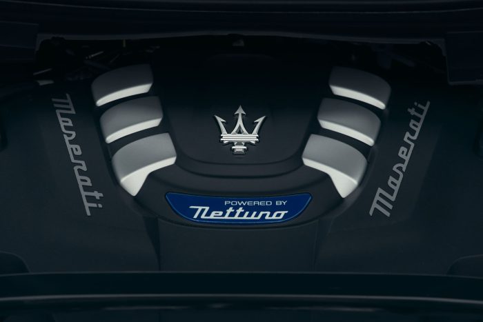 Maserati, Stellantis in trattativa con i cinesi di Huawei e JAC? 3 Maserati motore V6 Nettuno 700x467
