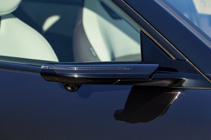Mazda CX 6e su strada 130 700x467