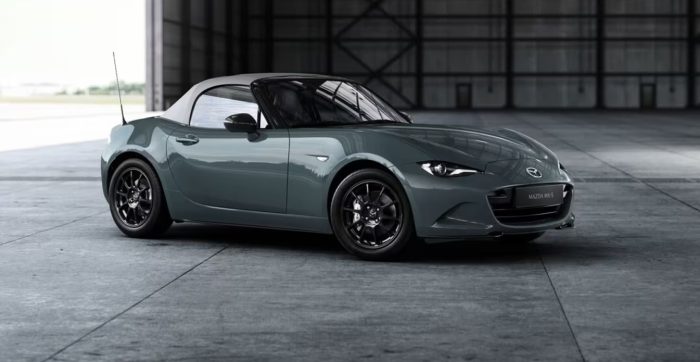 Mazda MX-5 2027, la fenomenale spider dei record arriva in. Italia 5 In Germania la Mazda MX-5 2027 viene proposta con prezzi a partire da 34.190 euro per l’allestimento Prime-Line. Al vertice della gamma si collocano le versioni più accessoriate, che raggiungono 43.590