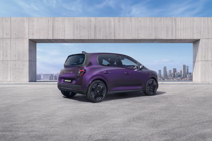 Nissan Pixo, le novità della citycar elettrica da 20.000 euro 4 Nissan Pixo foto ufficiali 3 700x467