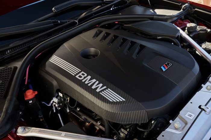 Nuova BMW Serie 3 termica mild hybrid 155 700x466