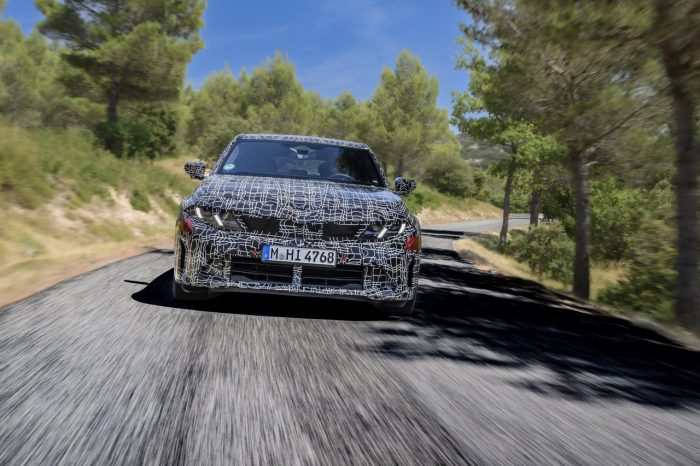 Nuovo BMW Serie 3 9 700x466