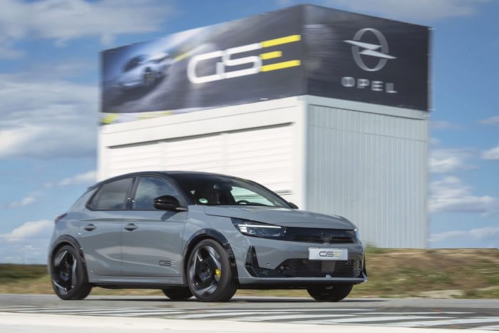 Opel Corsa GSE su strada 28 700x467