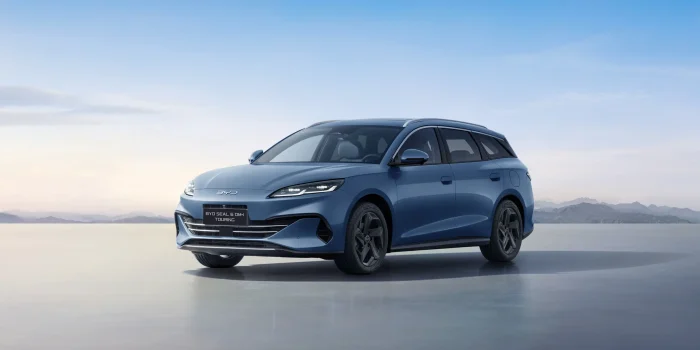 BYD, fino a 11.600 euro di sconto per la gamma Super Ibrida DM-i 3 SEAL 6 DM-i Touring.