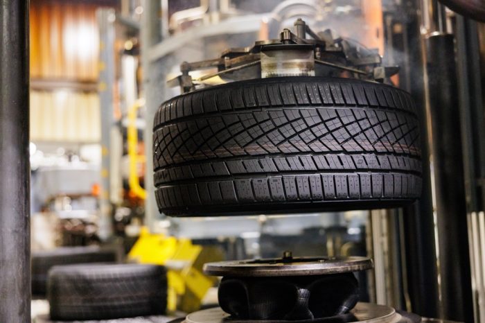 Gomme UHP di Continental, oltre 650 nuove misure, al top SportContact 7 2 Continental Korbach