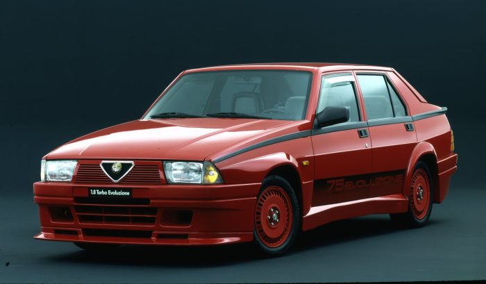 Alfa Romeo 75 Turbo Evoluzione 700x409