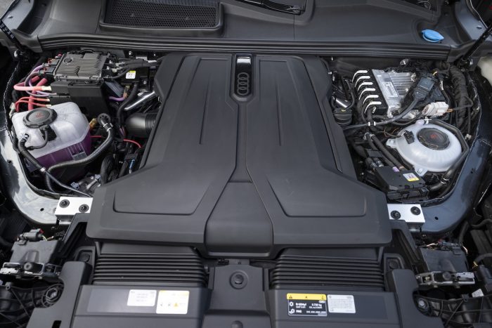 Audi Q7, prova del SUV turbo diesel ibrido da 299 cavalli 5 Audi Q7 prova del SUV turbo diesel ibrido da 299 cavalli 36 700x467