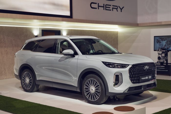 Chery accelera in Europa con il piano di espansione. Entro il 2027 in 27 mercati con 1.143 punti vendita 2 Chery Tiggo 9 Grey Tech 001 700x467