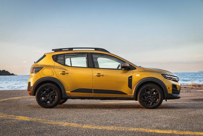 DACIA SANDERO STEPWAY ECO G 120 AUTO 9 700x467