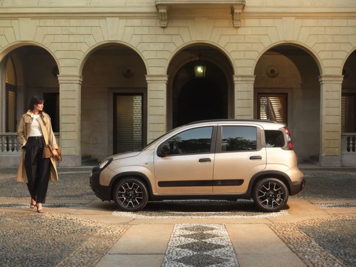 Fiat Pandina Tributo Autobianchi celebra il lusso tascabile della mitica Y10 5 Fiat Pandina Tributo Autobianchi 10 700x525