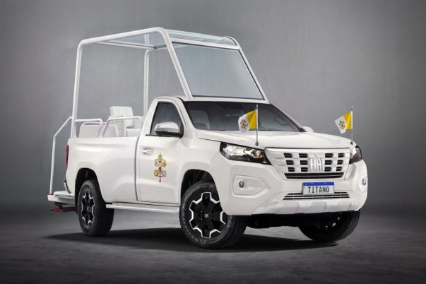 Fiat-Titano-ecco-la-nuova-papamobile-per-Leone-XIV-in-Uruguay-1-603x402.jpeg