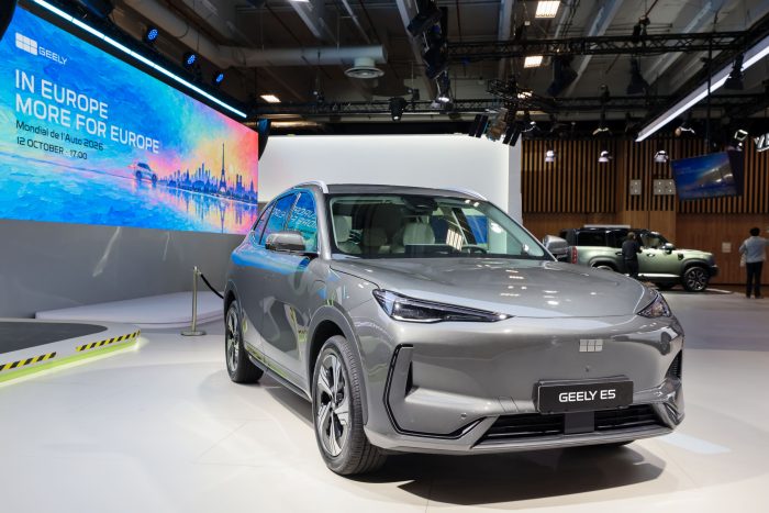 Geely al Mondial dell'Auto 2026 4 Geely Paris Motor Show stand 3 700x467