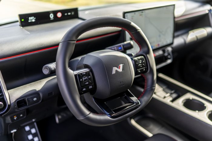 Hyundai Ioniq 3 prova su strada 34 700x466