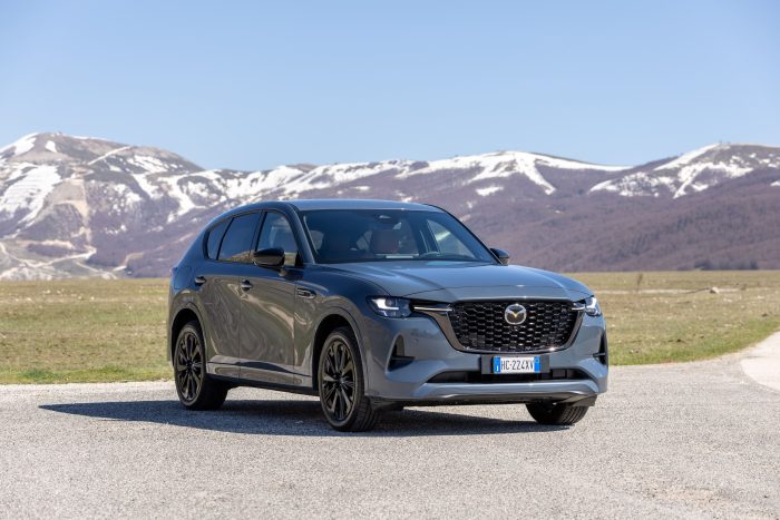 Mazda offre 1.000 euro di carburante Q8 su CX-60 2 Mazda CX-60