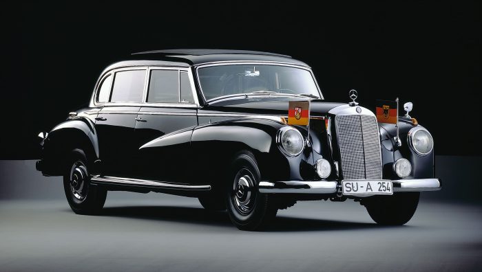 La storia del 140 anni di Mercedes-Benz ad Auto e Moto d'Epoca 2026 a Bologna 9 Mercedes 300 D Adenauer