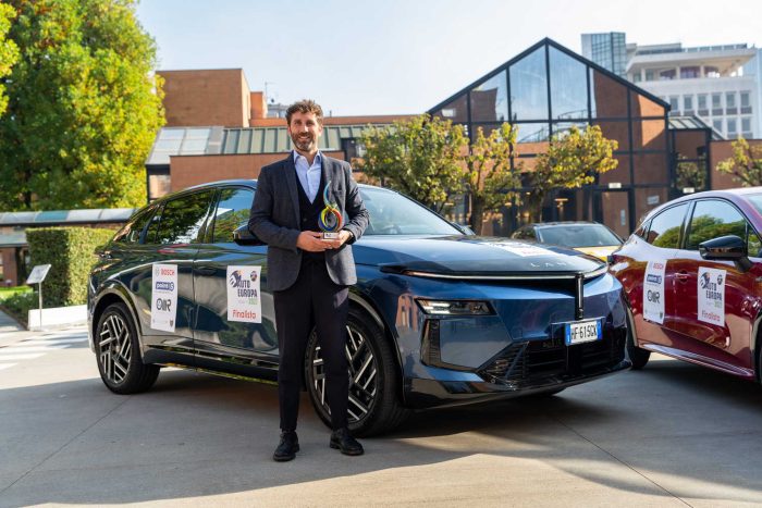 Premio Auto Europa 2027, Renault Clio batte le rivali 4 Premio Auto Europa 2027 1 1 700x467