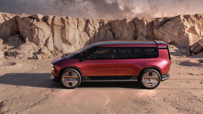 Renault E-Space Concept celebra il ritorno delle monovolumi nell'era elettrica 2 Renault E Space Concept 5 700x394