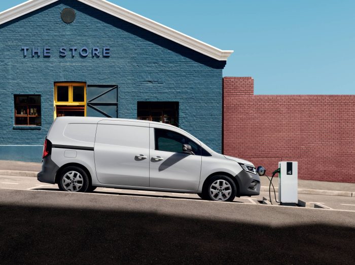 Renault Kangoo Van E Tech Electric 1 700x523