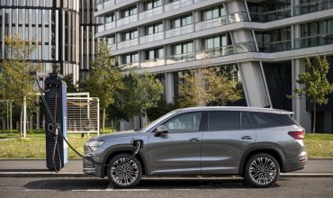 Skoda-Kodiaq-272-Cavalli-e-allestimento-lusso-LK-per-i-10-anni-1-370x220.jpeg