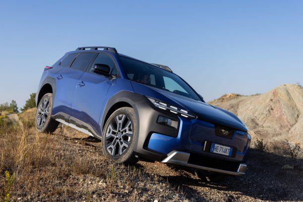 Subaru-E-Outback-come-va-su-strada-e-fuoristrada-lammiraglia-elettrica-delle-Pleiadi-611x408.jpg