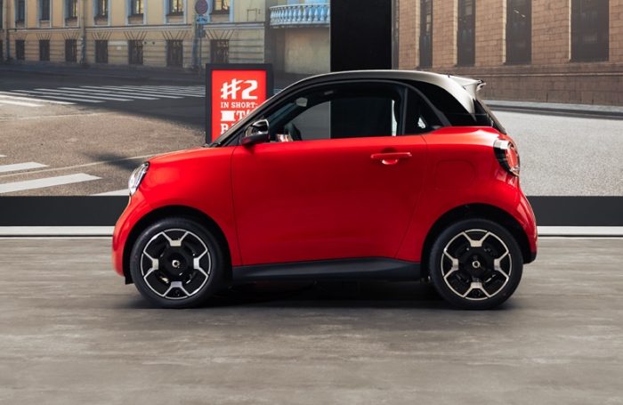 smart #2, il formidabile ritorno. 82 cv elettrici, 290 km di autonomia, prezzo da 19.900 euro 3 smart 2 Premium Laser Red 5 e1791729869159 700x455